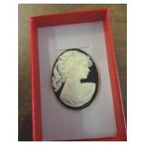BROOCH - CAMEO