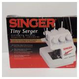 SINGER SERGER MACHINE