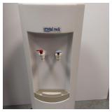 WATER DISPENSER