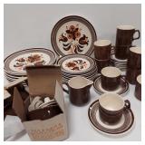 1970S IRONSTONE DINNERWARE