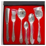 28 PC STAINLESS STEEL FLATWARE SET