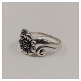 925 SILVER FLORAL RING SZ 9
