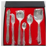 28 PC STAINLESS STEEL FLATWARE SET