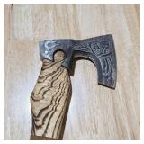 DAMASCUS STEEL HATCHET