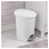 PAIR 2.6 GAL PLASTIC STEP TRASHCANS