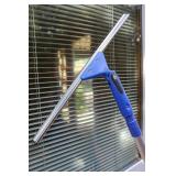 18" WINDOW SQUEEGEE