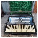 WURLITZER ACCORDIAN