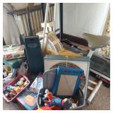 CONTENTS OF CORNER