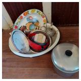 VINTAGE & ANTIQUE KITCHEN ITEMS