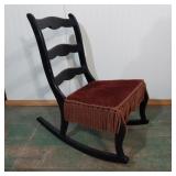 ANTIQUE ROCKING CHAIR