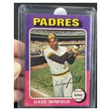 1975 Topps Dave Winfield Baseball Card