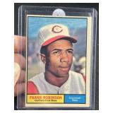 1961 Topps Frank Robinson Baseball Card