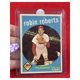 1959 Topps Robin Roberts Baseball Card