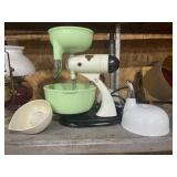 ANTIQUE JADEITE MIXER