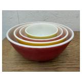 4 PYREX NESTING BOWLS