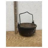 CAST IRON MELTING POT