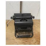 ANTIQUE TYPE WRITER