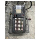 ANTIQUE CASH REGISTER