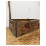 GOLD LABEL BEER WOODEN CRATE
