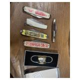 GROUP OF ANTIQUE COLLECTORS KNIVES