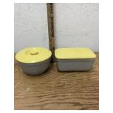 2 GENERAL ELECTRIC REFRIDGERATOR DISHES