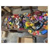 LARGE GROUP OF TOYS