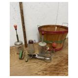 GROUP OF ANTIQUE CHOPPERS & MIXERS