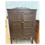 VERY NICE CONDITION PIE SAFE AUCTION HIGHLIGHT