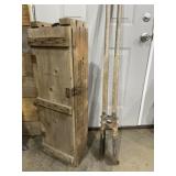 POST HOLE DIGGER & WOODEN BOX