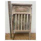ANTIQUE WASH BOARD