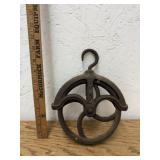 ANTIQUE PULLY
