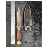 Knife with Leather Sheath