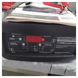 MOTOMASTER BATTERY CHARGER - WORKS