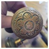 BRASS ANTIQUE DOOR KNOBS