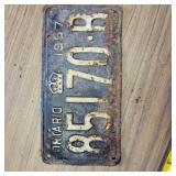 ONTARIO LICENSE PLATE  1957
