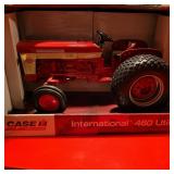 ERTL- 1:16 CASE 460 TRACTOR UTILITY