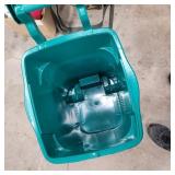 GARBAGE CAN W/WHEELS