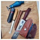 ASSORTED KNIVES