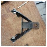 GARDEN TRACTOR HITCH COUPLER