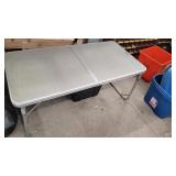 CAMPING FOLDING TABLE
