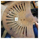 CAST IRON IMPLEMENT SEAT W/BRACKET