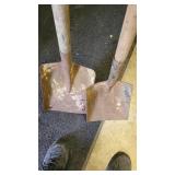 2 square  mouth shovels