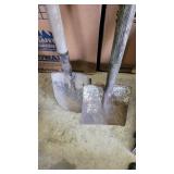2 square  mouth shovels