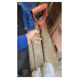 2 aluminum scoop/square  mouth shovels