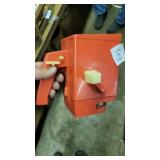 4 SPD HAND FERTILIZER / GRASS SPREADER