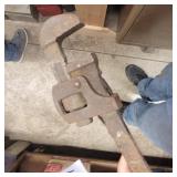 pipe wrench  12'