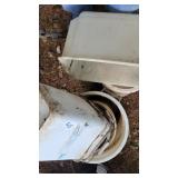 QUANITY OF PAILS , ETC