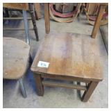 2 kids  chairs