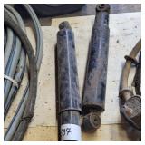 2 SHOCK ABSORBERS