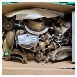 BOX OF DRAWER PULLS